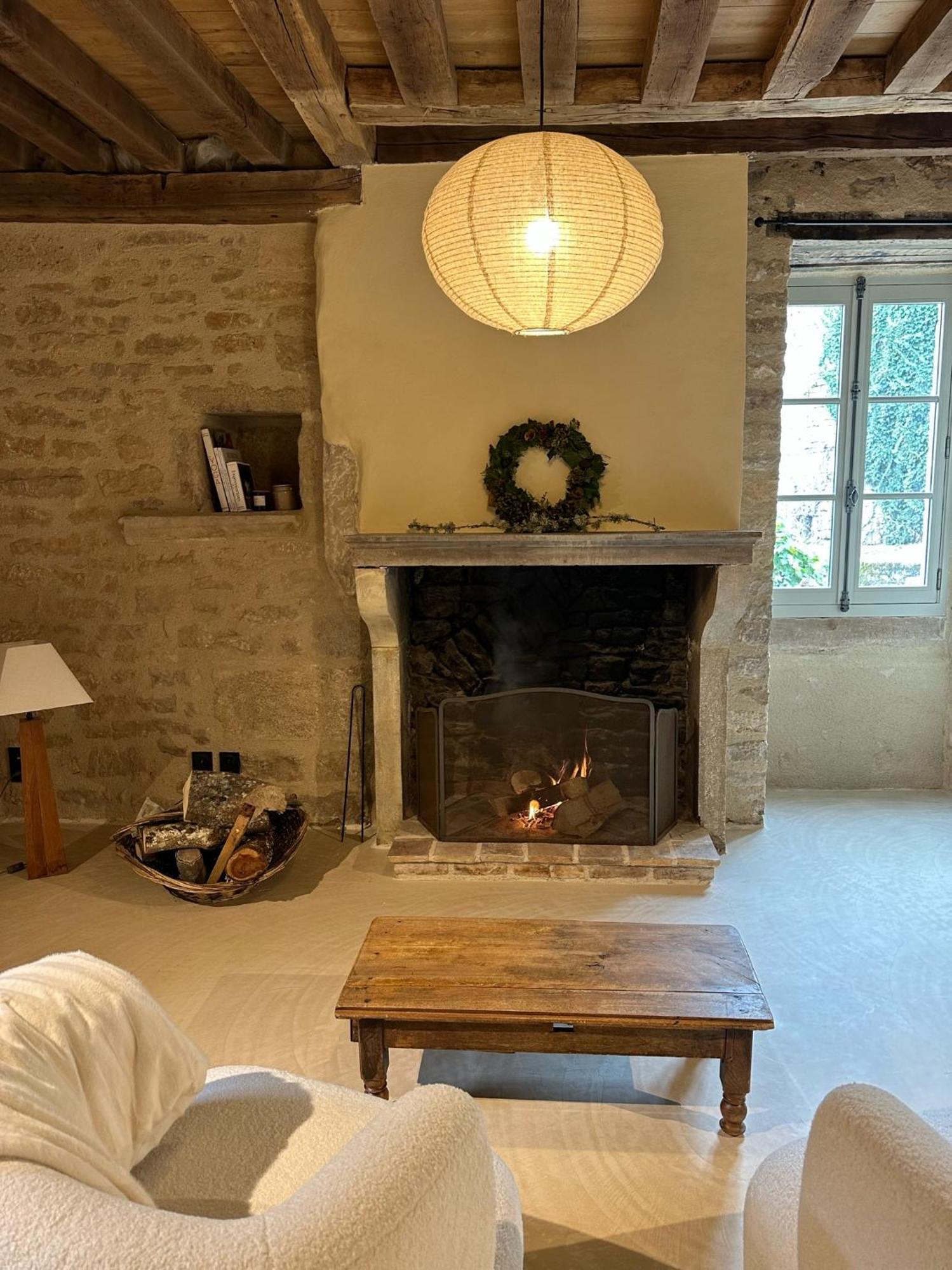 Chateauneuf Suites Екстериор снимка